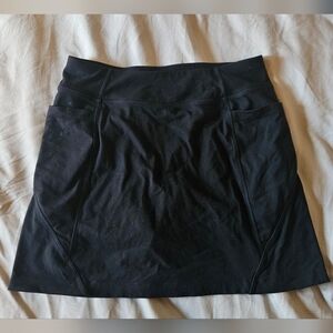 ATHLETA Cute Black Skirt With Pockets SIZE SMALL